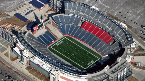 马竞2-1逆转巴列卡诺，莫利纳与埃尔莫索建功，莫拉塔失误染红，西甲第三队延续联赛五连胜佳绩！